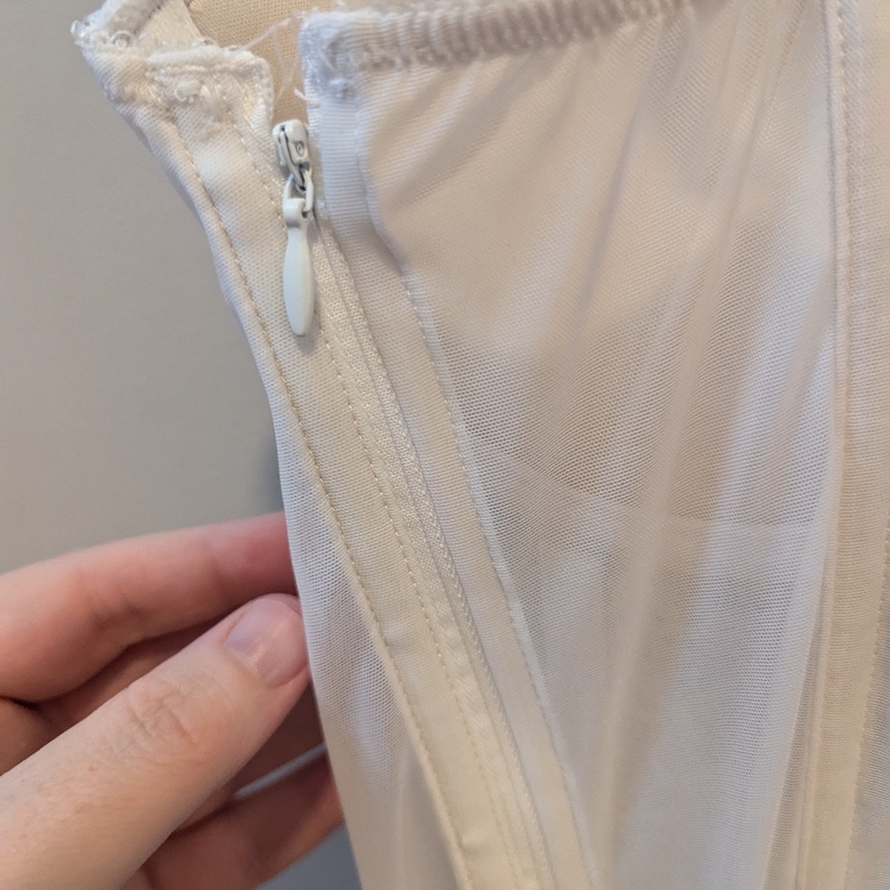 Victoria's Secret Sheer Ivory Lace Corset Bustier Bridal Coquette - Picture 6 of 13